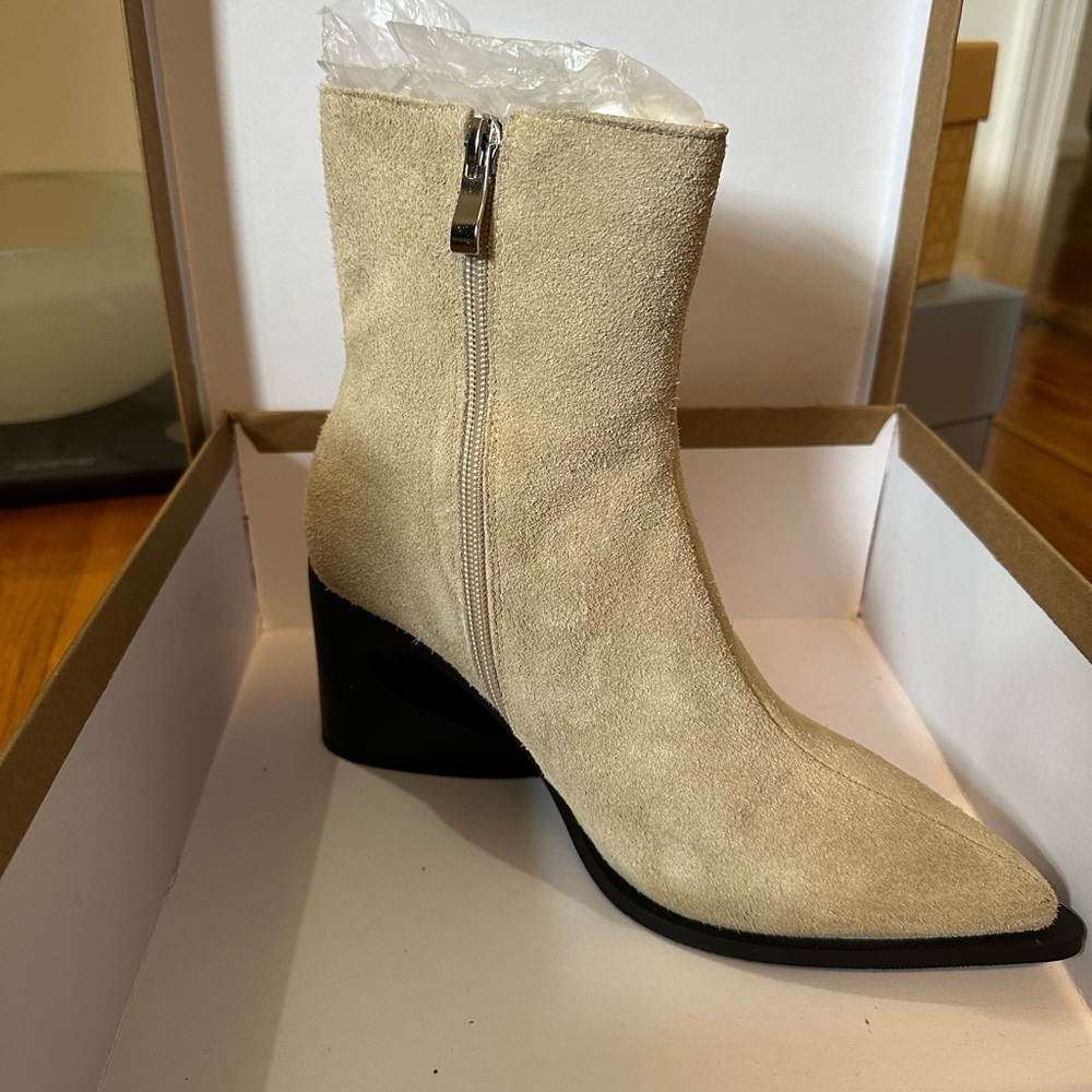Elegant Beige Suede Ankle Booties